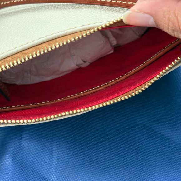 EUC Dooney & Bourke Tan and Brown Crossbody Bag - Picture 8 of 9